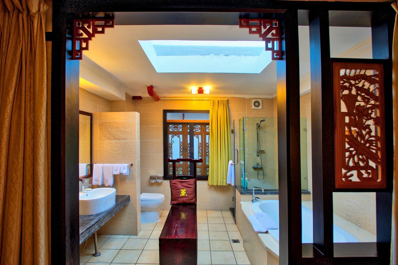 Lijiang Wangfu Hotel Exterior photo