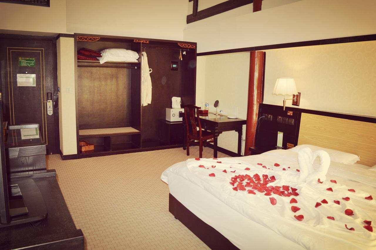 Lijiang Wangfu Hotel Exterior photo