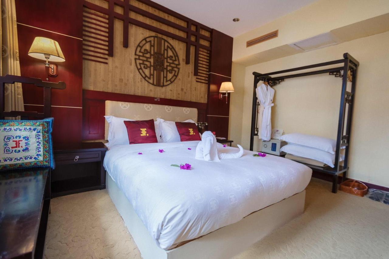 Lijiang Wangfu Hotel Exterior photo